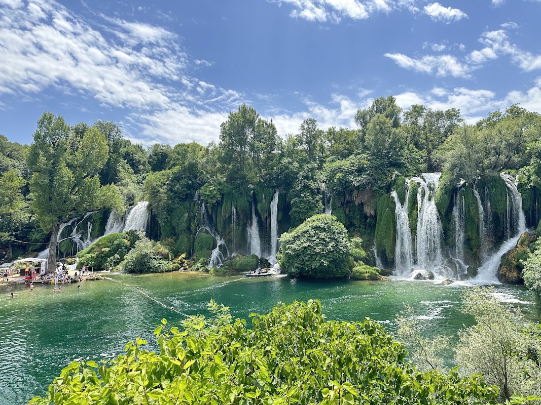 Chutes de Kravica – Vodopad Kravica, Zvirići 88320, Bosnie-Herzégovine (photo 1)