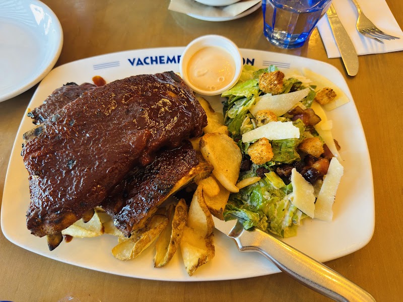 Cochon Dingue Champlain – 46 Bd Champlain, Québec, QC G1K 4H5, Canada (photo 3)