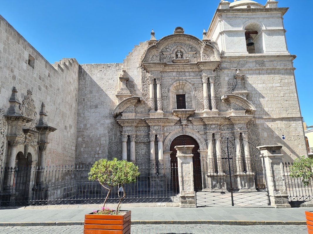Église de la Compañía de Jesús – Gral. Morán 114, Arequipa 04001 (photo 1)