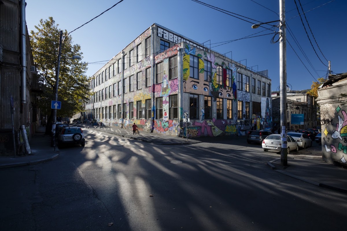 Fabrika Tbilisi – 8 Egnate Ninoshvili St, Tbilissi, Géorgie (photo 1)