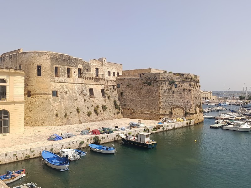 Gallipoli, la vieille ville sur son île – Via Duomo, 1, 73014 Gallipoli LE, Italie (photo 2)