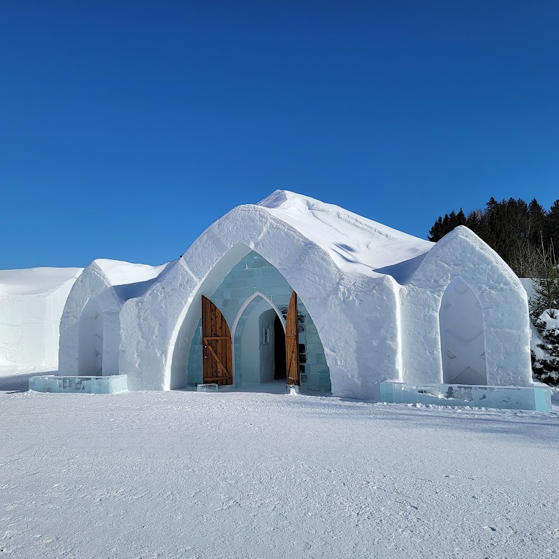 Hôtel de Glace et glissades, Valcartier – 2280 Bd Valcartier, Saint-Gabriel-de-Valcartier, QC G3L 3G3, Canada (photo 2)