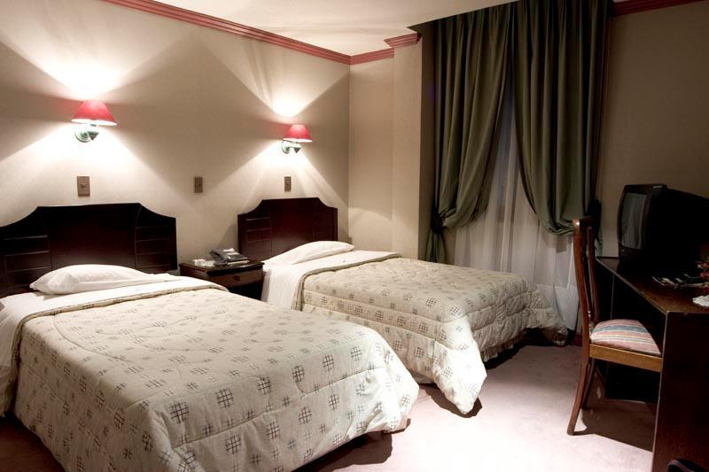 Hotel Isla Rey Jorge – 21 de Mayo 1243, Punta Arenas, Magallanes, Chili (photo 2)