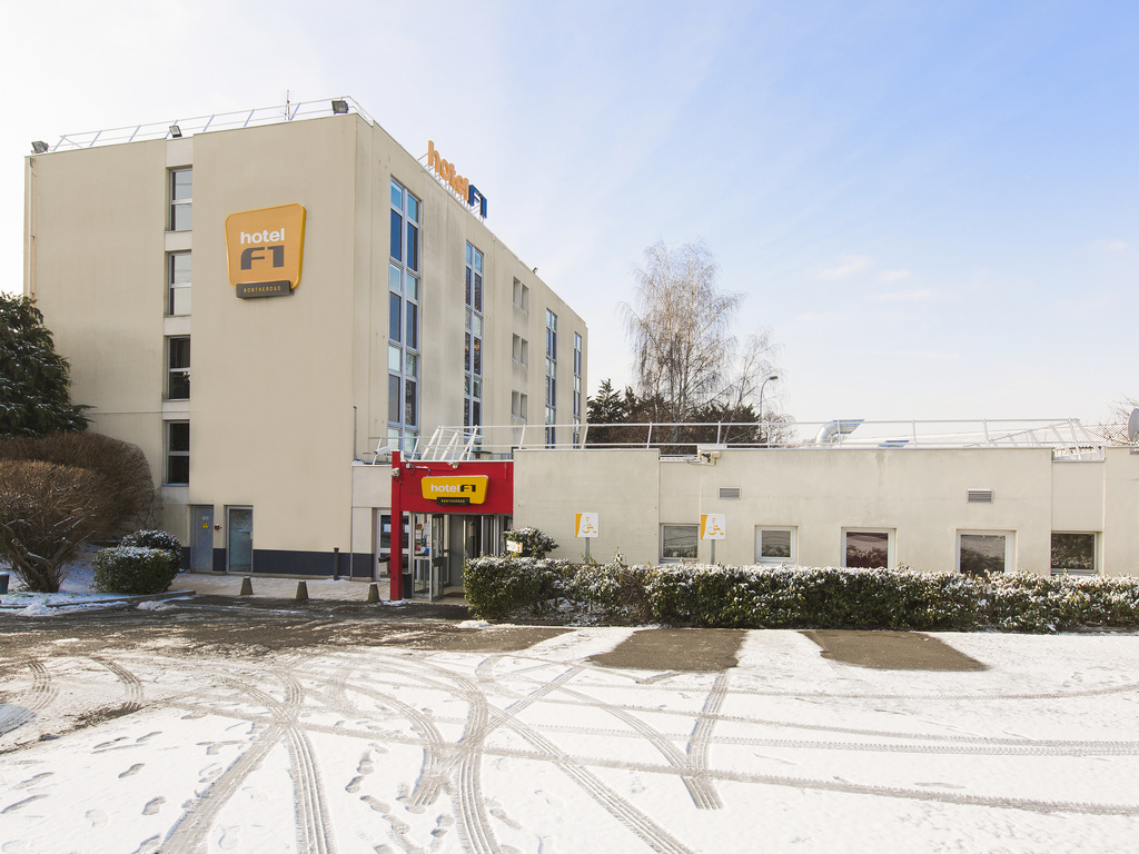 hotelF1 Igny Massy TGV – 12 Rue Maryse Bastié, Igny (photo 1)