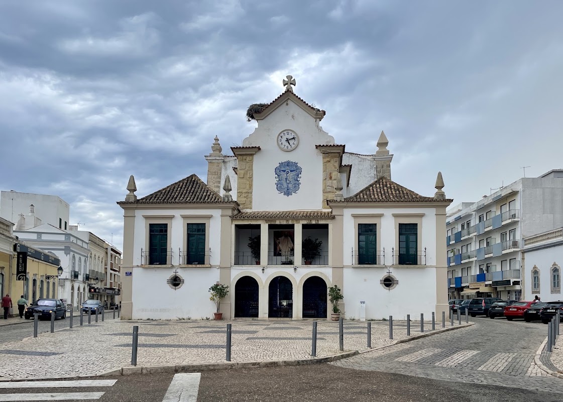Igreja Matriz et quartier cubiste – Praça da Restauração 1, 8700-350 Olhão, Portugal (photo 1)
