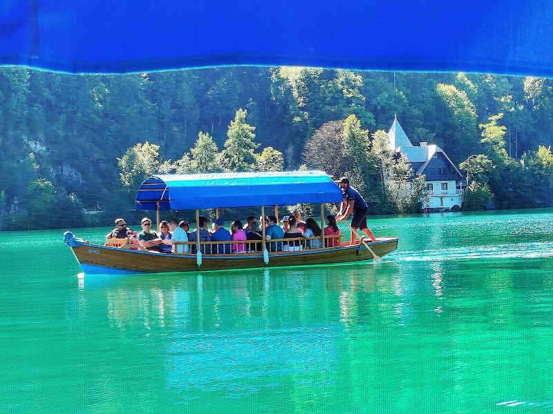 Île de Bled en pletna – Bled, 4260 Bled, Slovénie (photo 3)