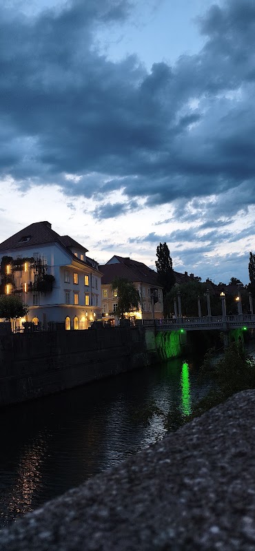 Kollmann Rooms and Apartments – Cankarjevo nadbrezje 27, 1000 Ljubljana, Slovénie (photo 1)