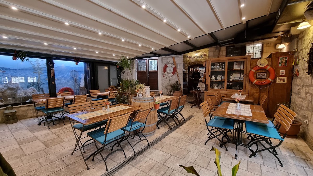 Konoba Fetivi – Ul. Tomića stine 4, 21000 Split, Croatie (photo 1)