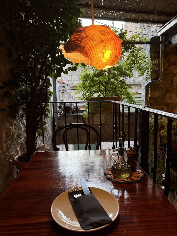 Konoba Menego – Kroz Grodu 26, 21450 Hvar, Croatie (photo 2)