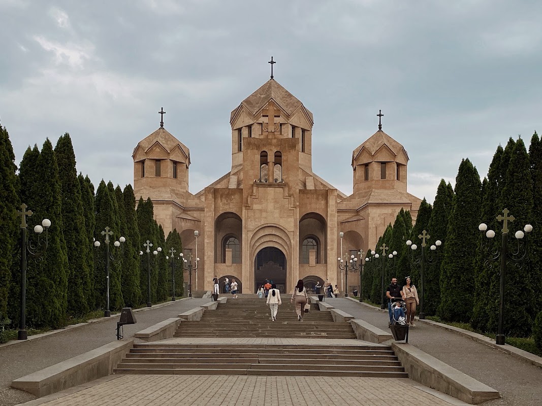La cathédrale Saint-Grégoire-l'Illuminateur – Yervand Kochar St, Yerevan, Arménie (photo 1)