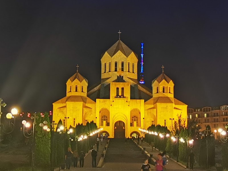 La cathédrale Saint-Grégoire-l'Illuminateur – Yervand Kochar St, Yerevan, Arménie (photo 2)