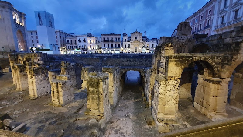 L'amphithéâtre romain de Lecce – Piazza Sant'Oronzo, 73100 Lecce LE, Italie (photo 3)