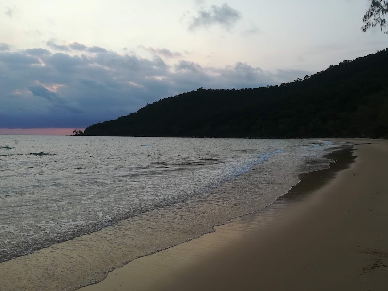 Lazy Beach par le sentier de la jungle – Lazy Beach, Koh Rong Samloem, Cambodge (photo 2)