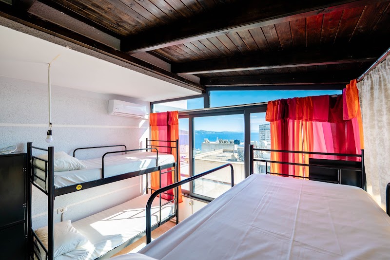 Lazy Roo Hostel Saranda – Rruga Pandeli Bocari, Saranda 9700, Albania (photo 2)