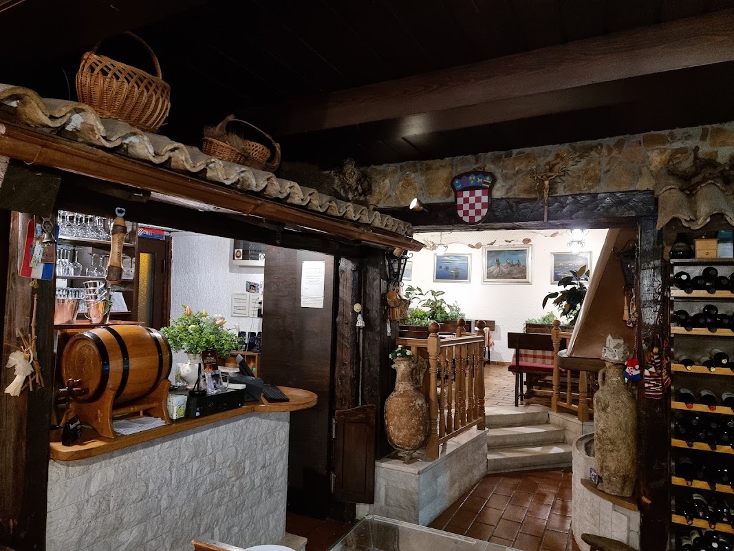 Le quartier de Varoš – Ul. ban Mladenova, 21000 Split, Croatie (photo 1)