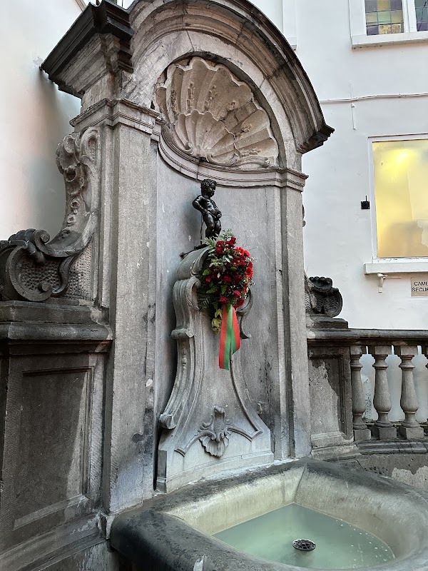Manneken-Pis – Rue de l'Étuve, 1000 Bruxelles, Belgique (photo 3)