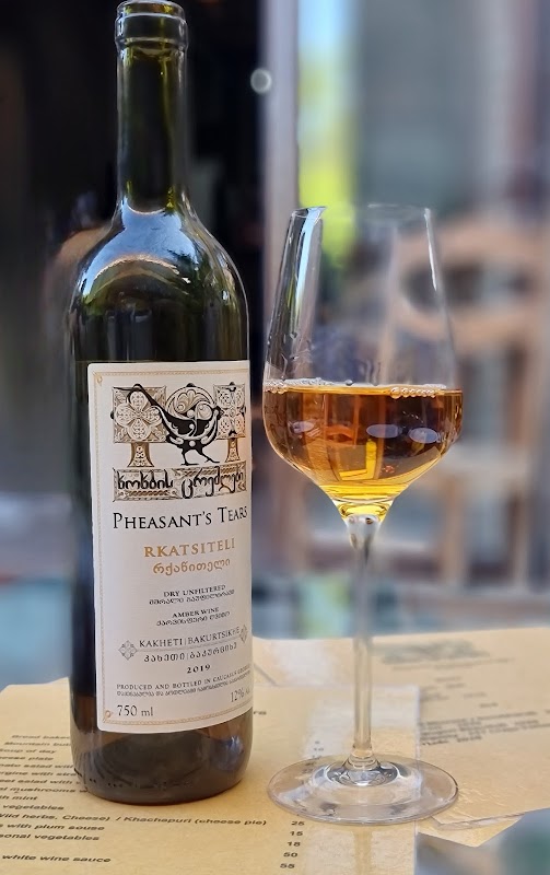 Marani en qvevri et supra chez Pheasant's Tears – Pheasant's Tears Winery, Sighnaghi 4200, Géorgie (photo 3)