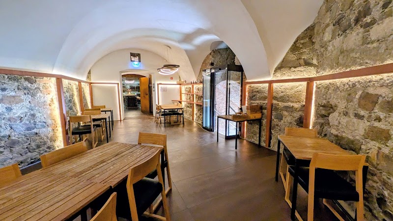 Marché central de Ljubljana – Adamič-Lundrovo nabrežje, 1000 Ljubljana, Slovénie (photo 2)