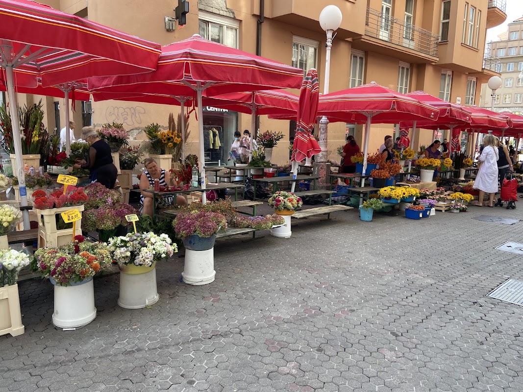 Marché de Dolac – Dolac 9, 10000, Zagreb, Croatie (photo 1)