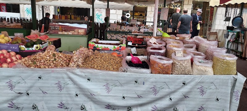 Marché vert Pazar et marché aux poissons – Ul. Stari pazar 8, 21000 Split, Croatie (photo 3)
