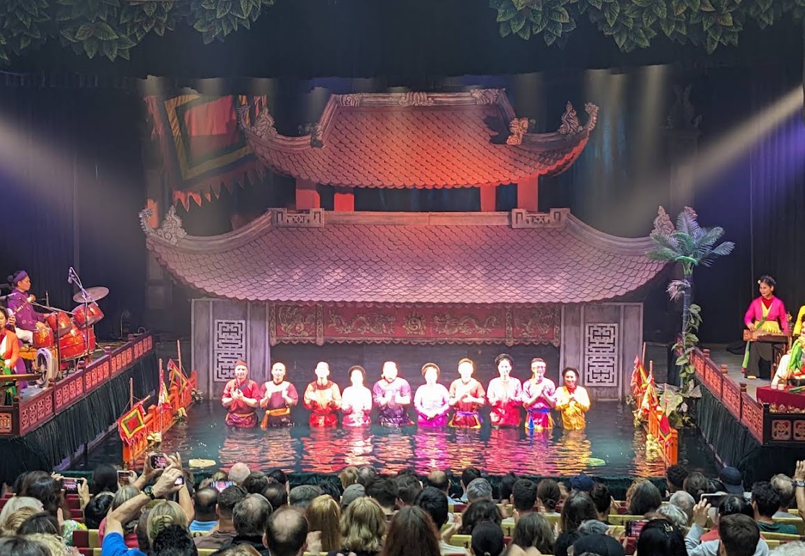 Marionnettes sur l'eau au théâtre Thang Long – 57B Đinh Tiên Hoàng, Hàng Bạc, Hoàn Kiếm, Hà Nội, Vietnam (photo 1)