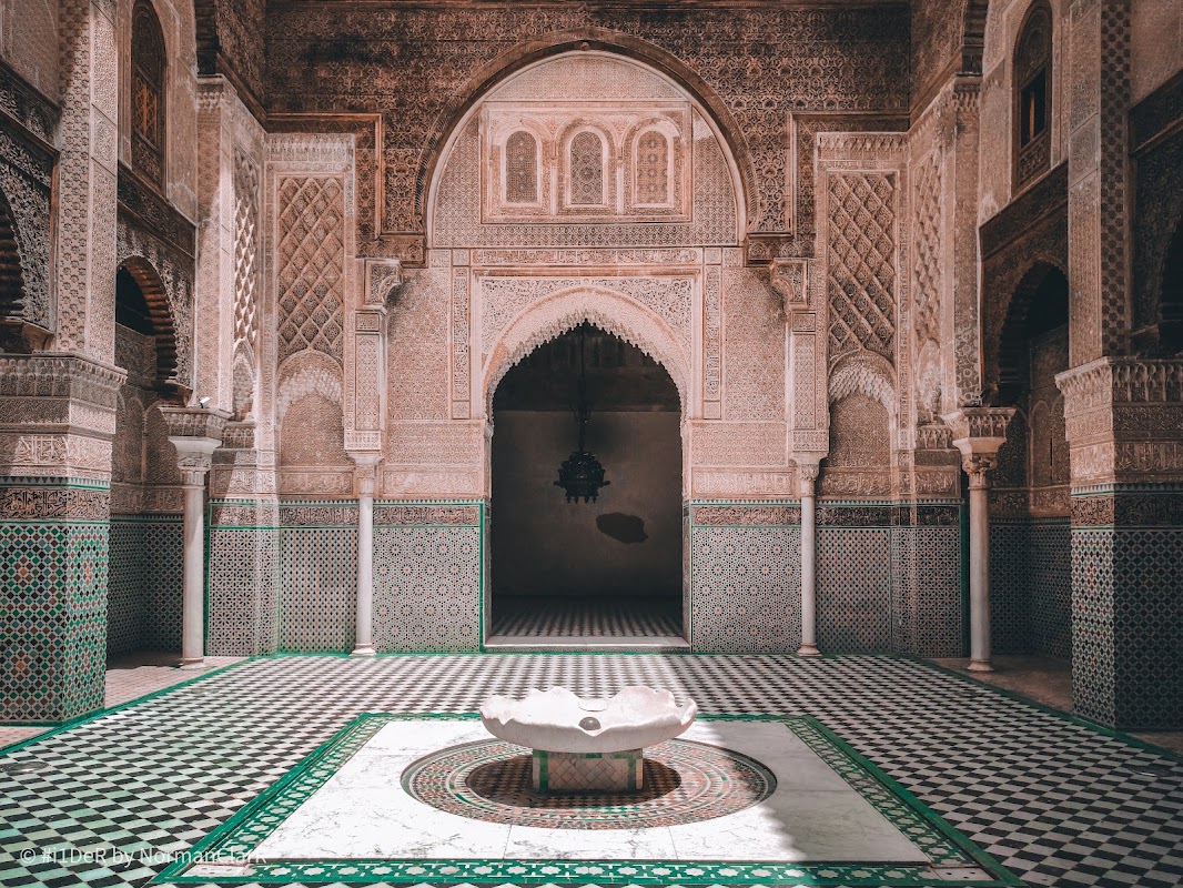 Médersa Attarine – 328G+3H2, Rue Talaa Kebira, Fes, Maroc (photo 1)