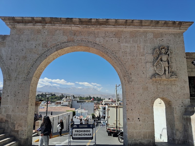 Mirador de Yanahuara – Plaza de Yanahuara, Miguel Grau, Yanahuara 04017, Arequipa (photo 2)