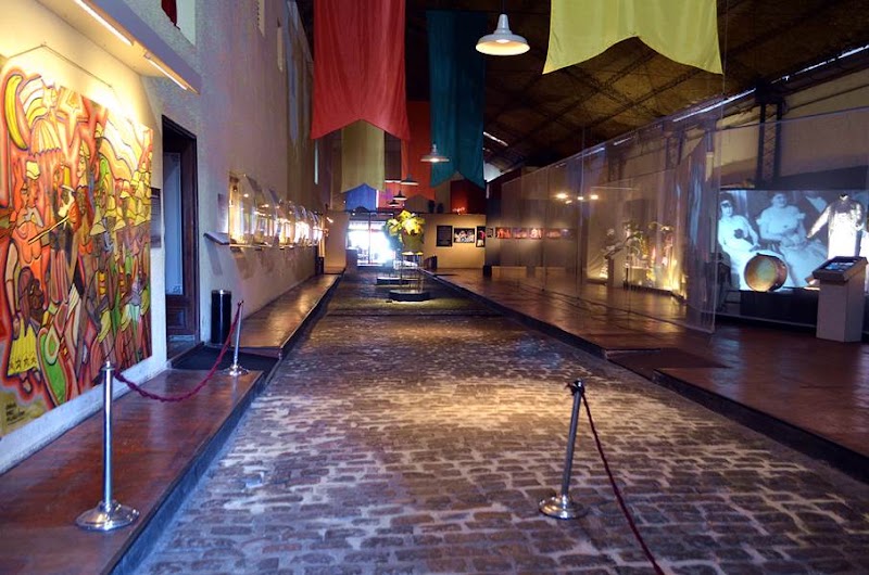Museo del Carnaval – Rambla 25 de Agosto de 1825 no 218, 11000 Montevideo (photo 2)