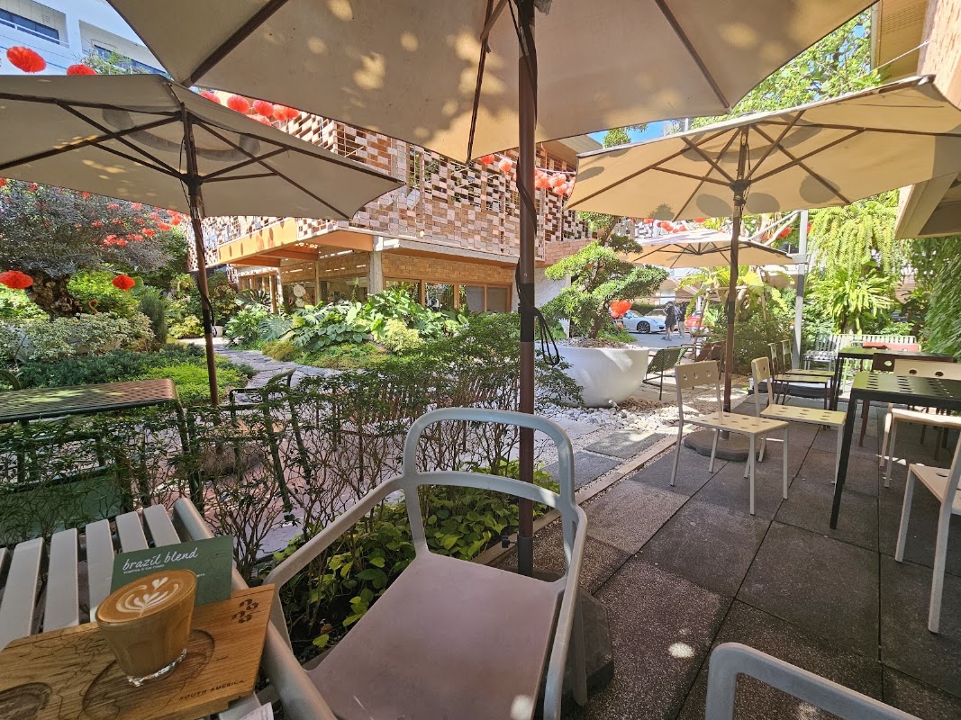 NANA Coffee Roasters Ari, le bureau du quartier – 24, 2 Soi Ari 4, Khwaeng Samsen Nai, Khet Phaya Thai, Krung Thep Maha Nakhon 10400, Thaïlande (photo 1)
