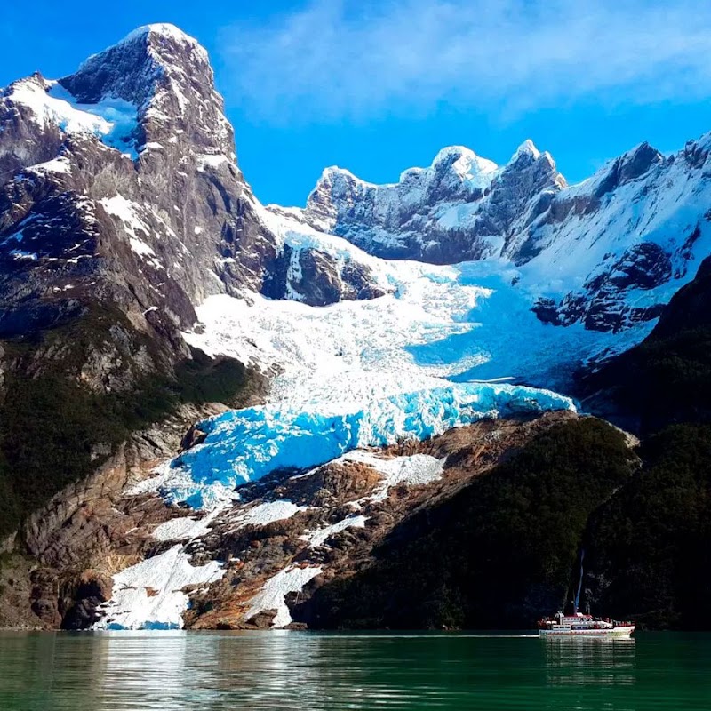 Navigation aux glaciers Balmaceda et Serrano – Eberhard 560, Puerto Natales, Magallanes, Chili (photo 2)