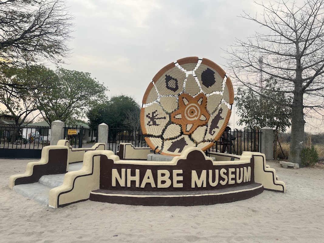 Nhabe Museum, l'histoire du Ngamiland – Sir Seretse Khama Rd, Maun, Botswana (photo 1)