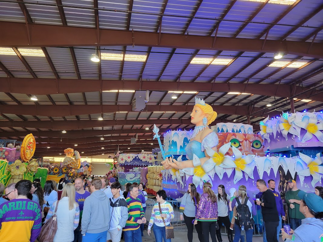 Parade Endymion – Canal St & N Carrollton Ave, New Orleans, LA (photo 1)