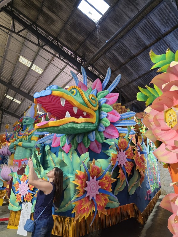 Parade Rex – St. Charles Ave & Lee Circle, New Orleans, LA (photo 1)