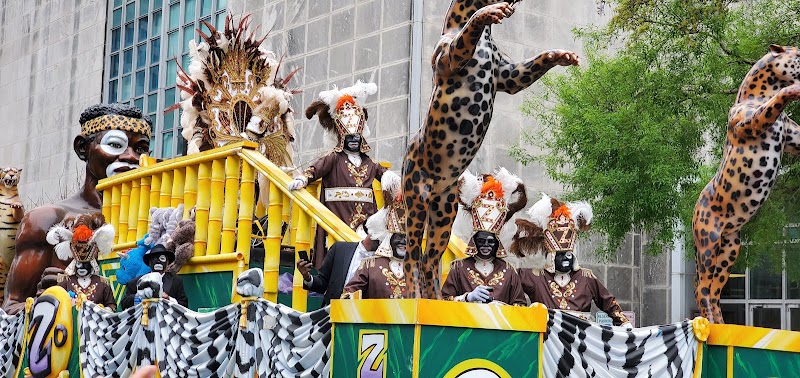 Parade Zulu – St. Charles Ave & Lee Circle, New Orleans, LA (photo 2)