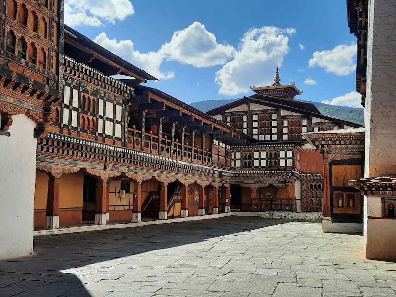 Paro Tshechu, les danses masquees – Rinpung Dzong, CCGF+Q54, Paro, Bhoutan (photo 3)