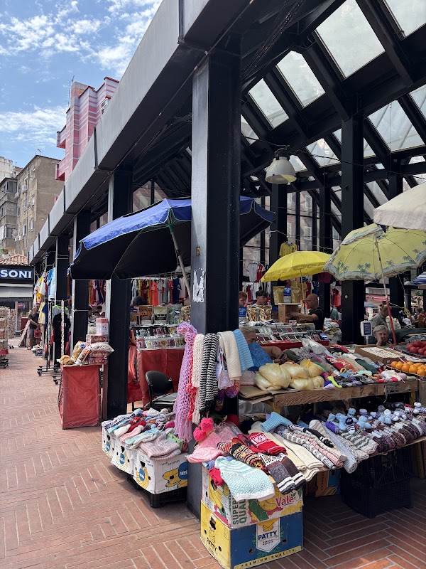 Pazari i Ri, le marché de Tirana – Pazari i Ri, Tiranë, Albania (photo 1)