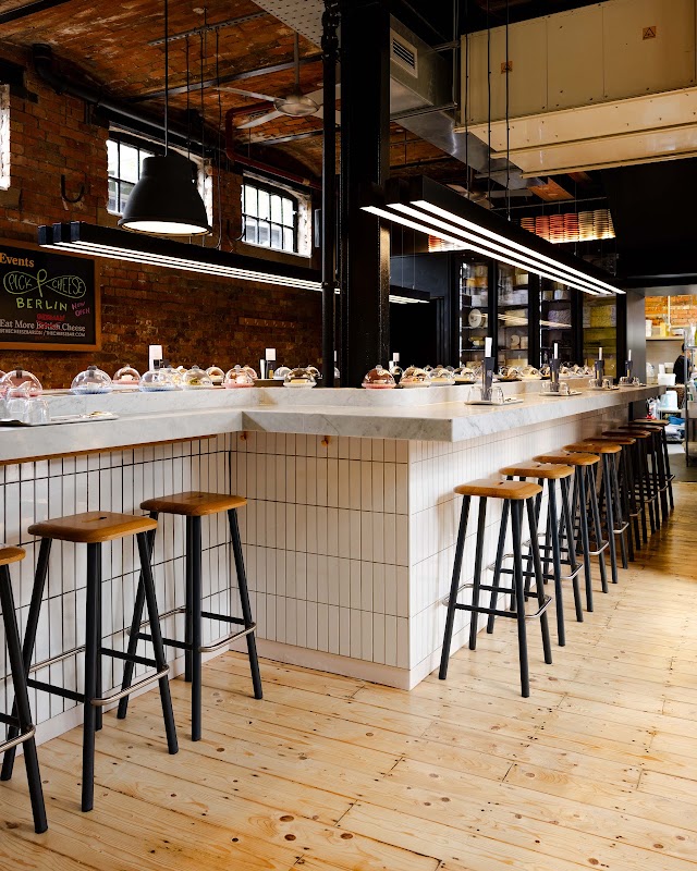 Pick & Cheese - Camden – Unit 93 - 94, Chalk Farm Rd, Chalk Farm, London NW1 8AH (photo 1)