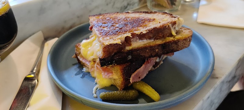 Pick & Cheese - Camden – Unit 93 - 94, Chalk Farm Rd, Chalk Farm, London NW1 8AH (photo 3)