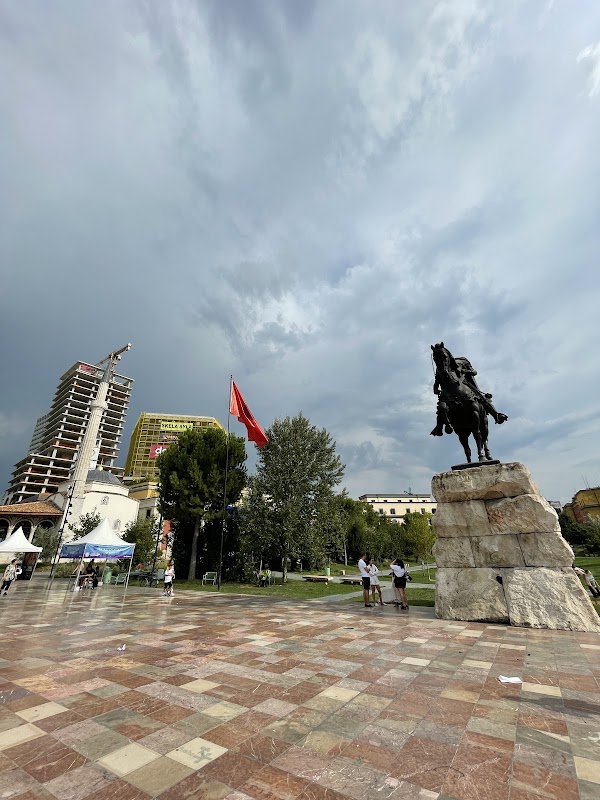 Place Skanderbeg, Tirana – Sheshi Skender Beu, Tiranë 1001, Albania (photo 3)