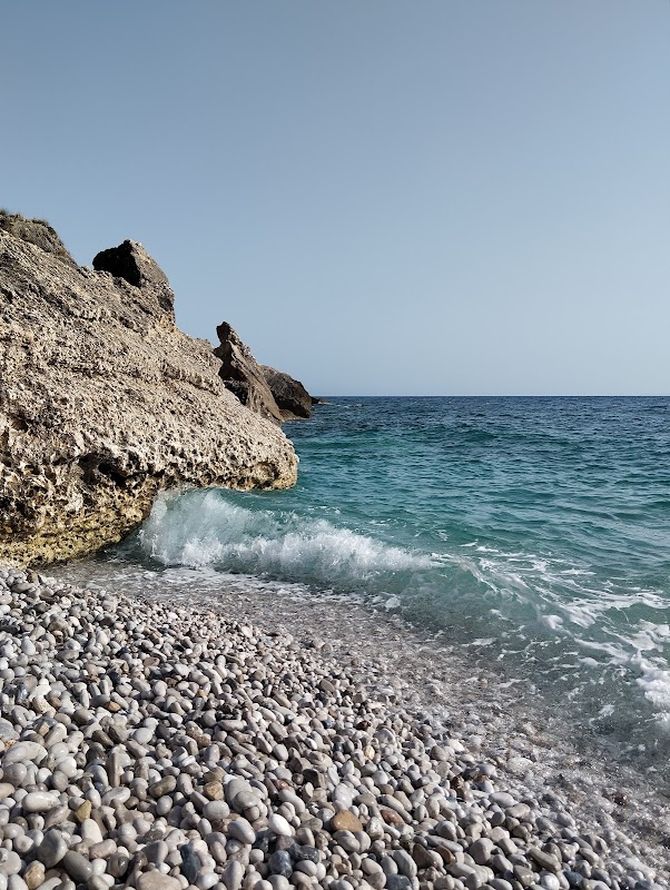 Plage de Livadhi, Himarë – Livadi Beach, Himarë, Albania (photo 2)