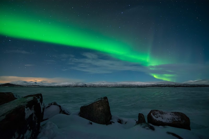 Ponton du lac Torneträsk – Abisko Strand 1, 981 07 Abisko, Suède (photo 3)