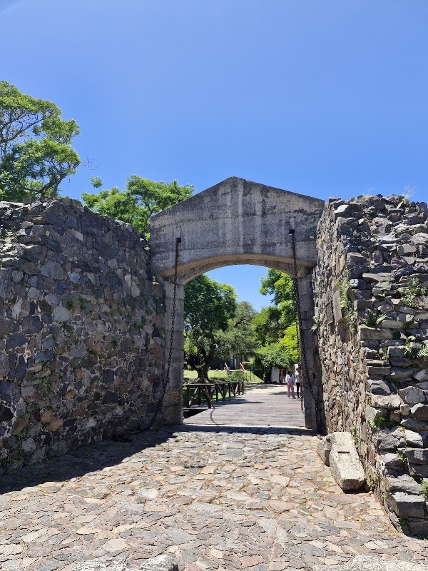Portón de Campo – De San Francisco, 70000 Colonia del Sacramento (photo 2)