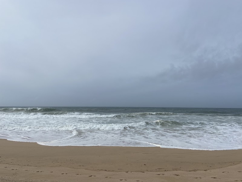 Praia dos Supertubos – Praia dos Supertubos, 2520 Peniche, Portugal (photo 3)