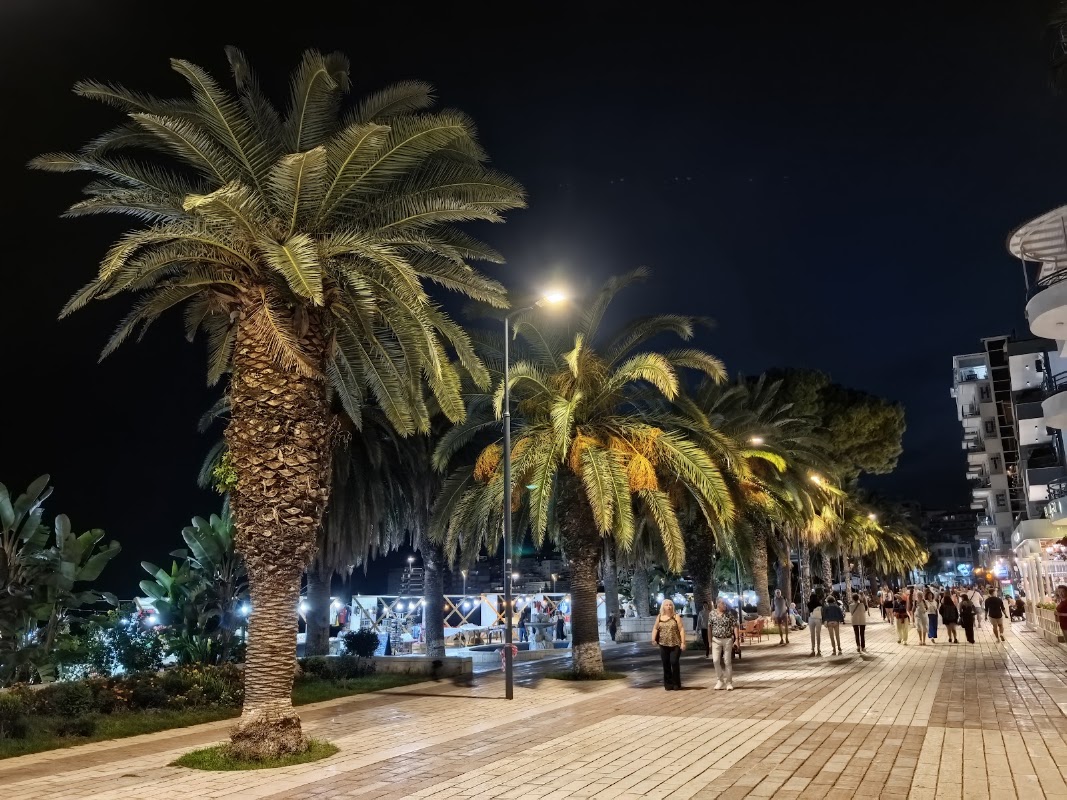 Promenade du front de mer, Saranda – V2F4+FF9, Rruga Jonianet 18, Saranda 9702, Albania (photo 1)
