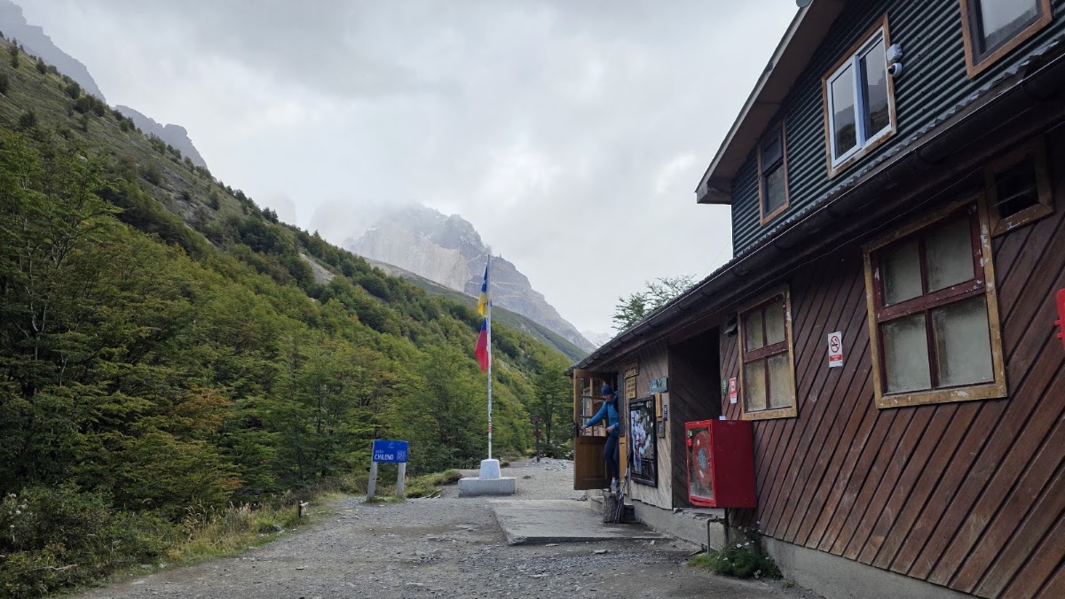 Refugio y Camping Chileno – Secteur Chileno, vallée Ascencio, parc national Torres del Paine, Chili (photo 1)