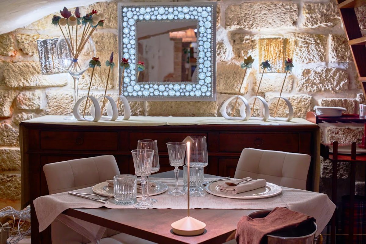 Restaurant Antiche Mura – Via Roma, 11, 70044 Polignano a Mare BA, Italie (photo 1)