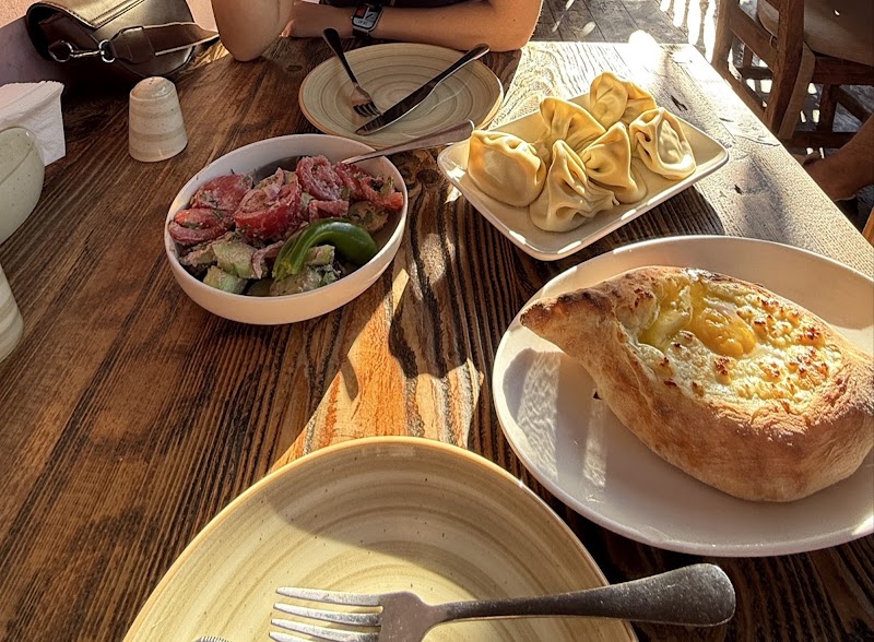 Restaurant Pasanauri – 17 Nikoloz Baratashvili St, Tbilissi 0105, Géorgie (photo 3)