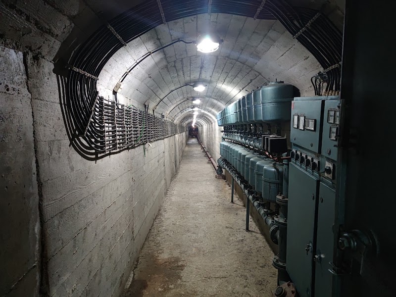 Retrait des billets du bunker – Šehidska 4, Konjic 88400, Bosnie-Herzégovine (photo 2)