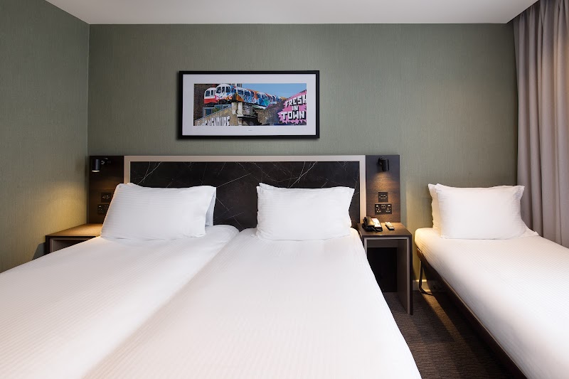 Royal National Hotel – 38-51 Bedford Way, Bloomsbury, London WC1H 0DG (photo 2)