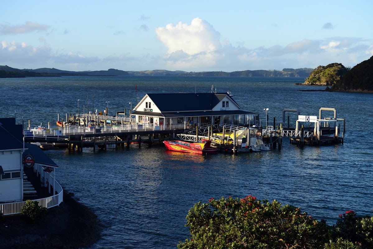 Russell historique et ferry – Russell, Bay of Islands, Nouvelle-Zélande (photo 1)